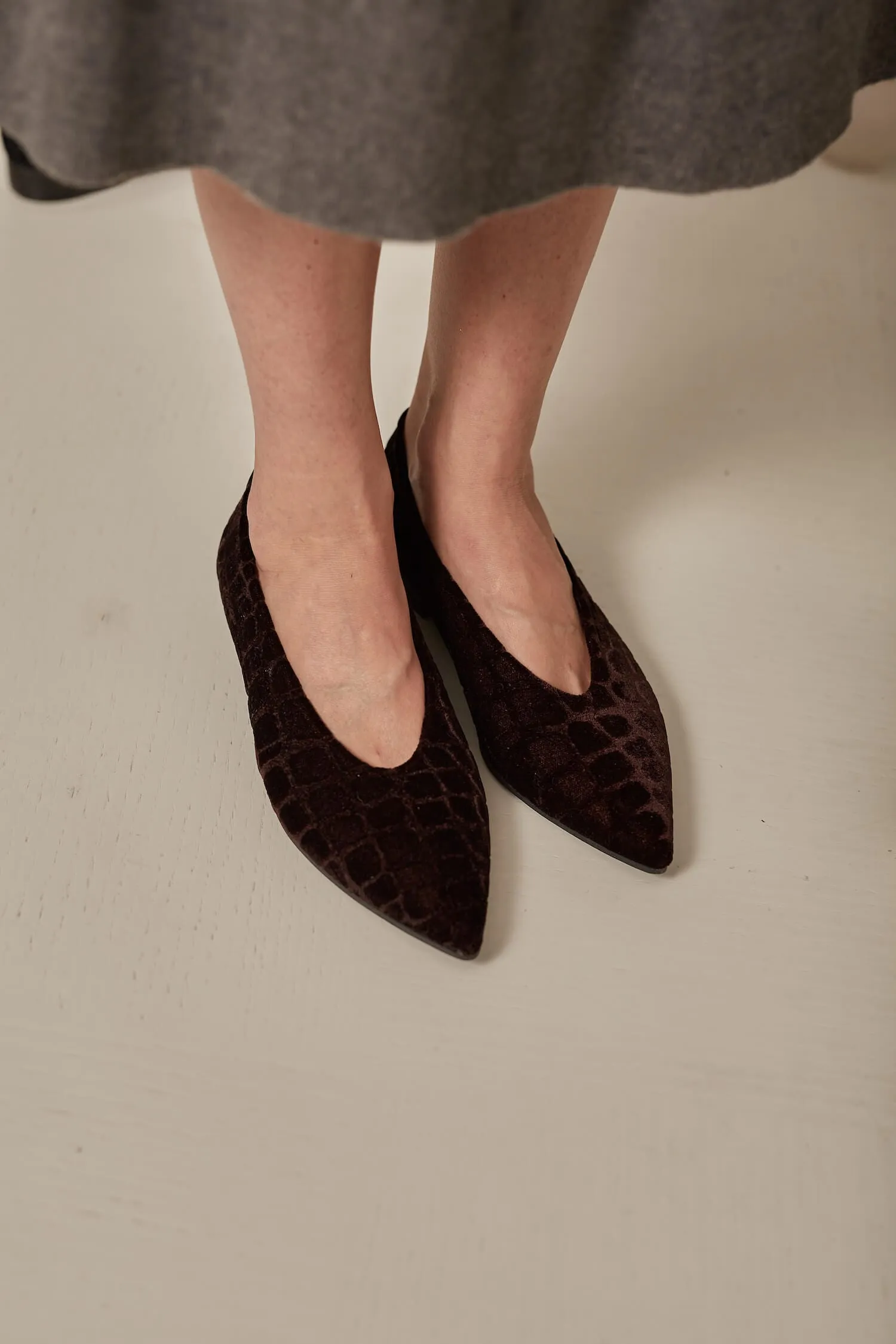 Coco V.2 Velvet Vegan Pointed Ballerinas | Earth