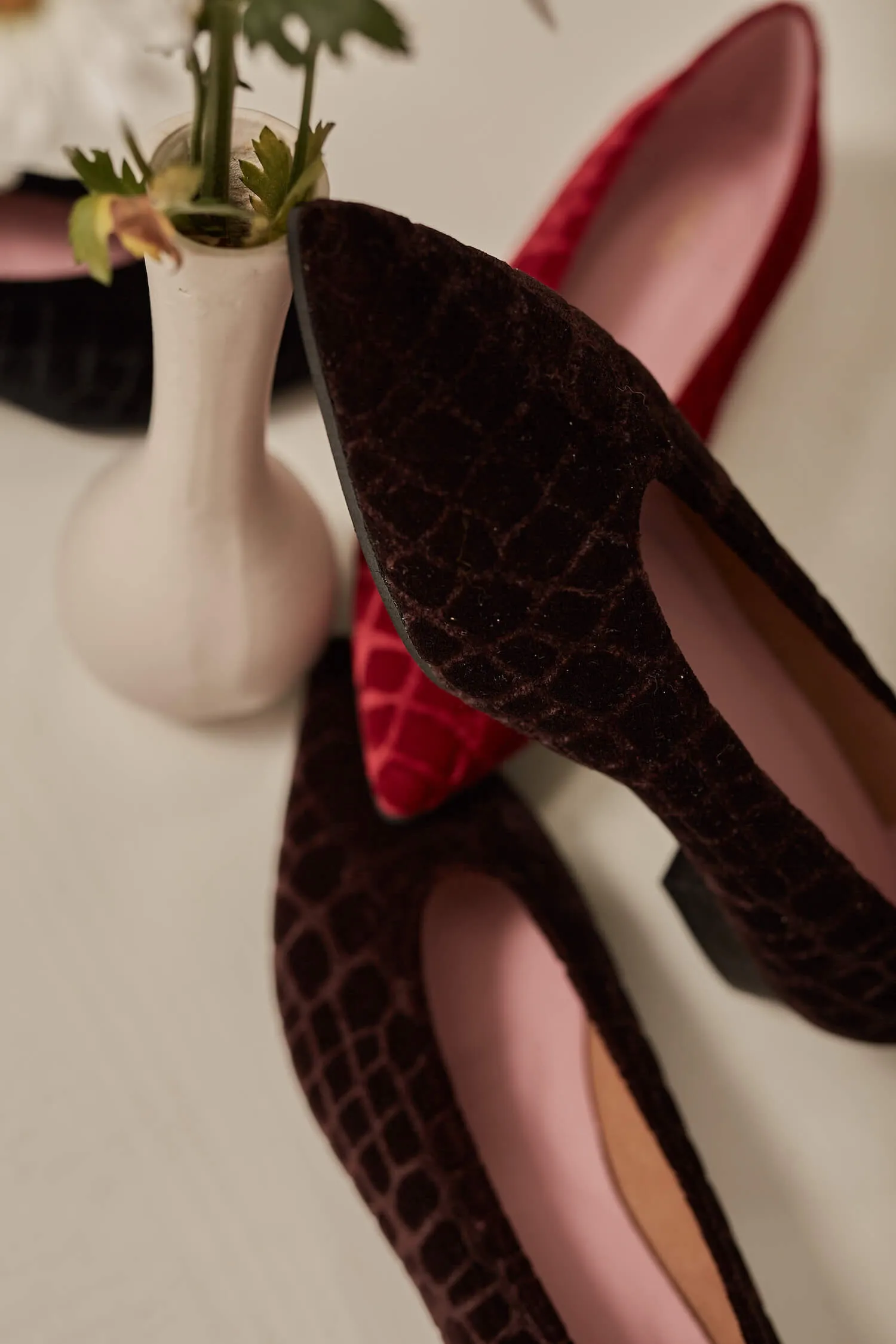 Coco V.2 Velvet Vegan Pointed Ballerinas | Earth