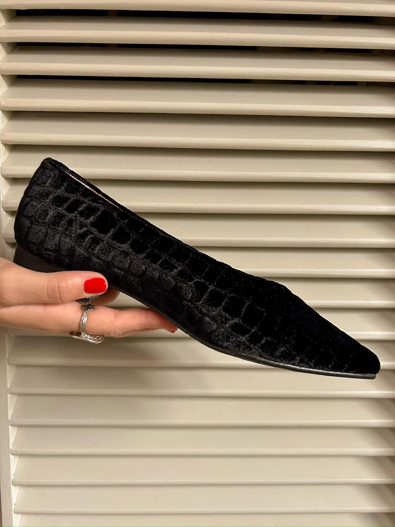 Coco V.2 Velvet Vegan Pointed Ballerinas | Graphite