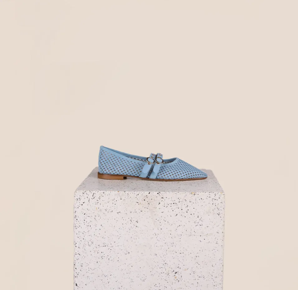 Como 2 Buckle  - Perforated Sky