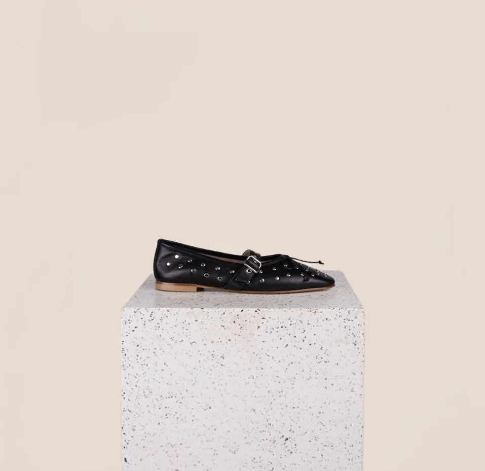 Como Buckle - Black Studs