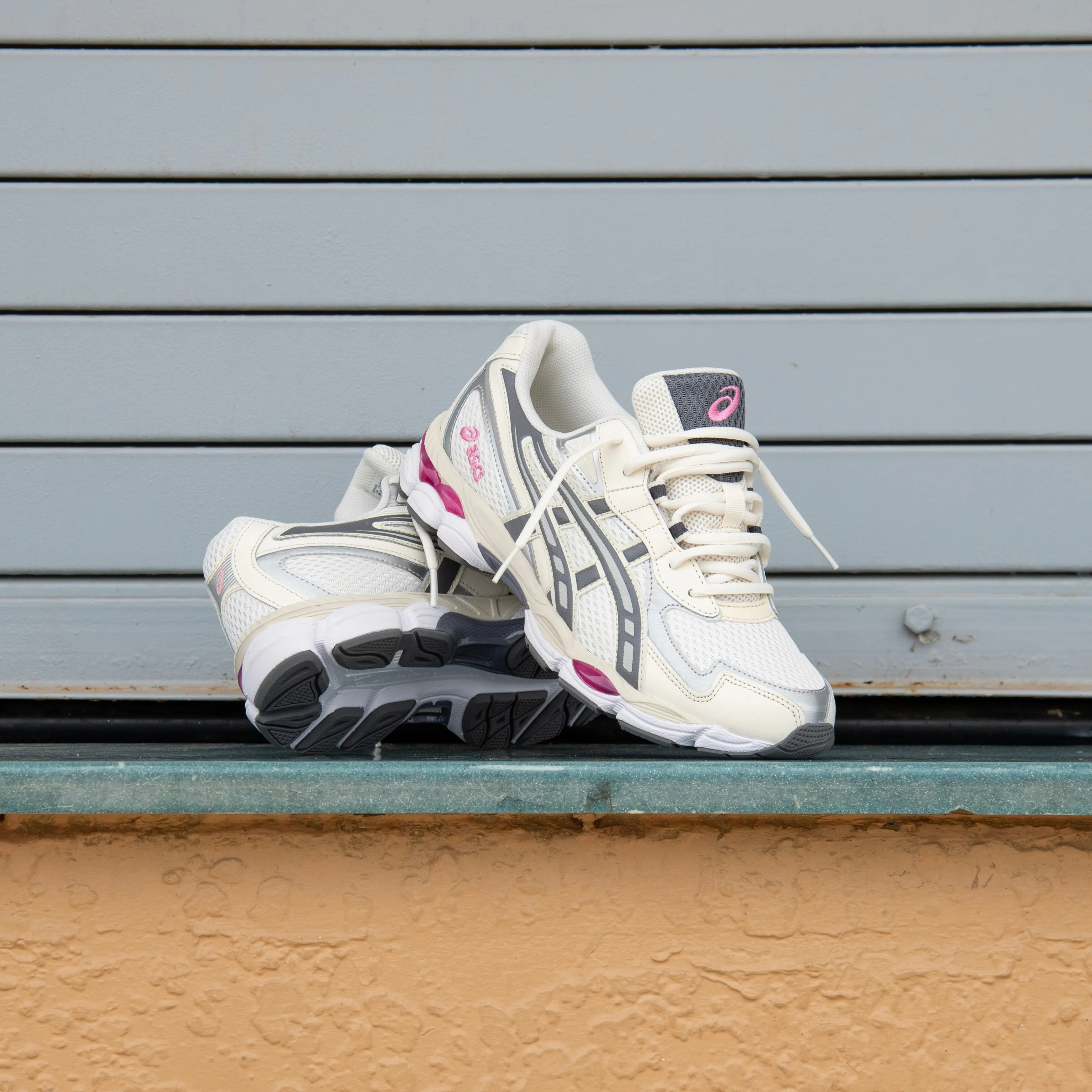 Mens Asics Gel-NYC 2055 (Cream/Carbon)