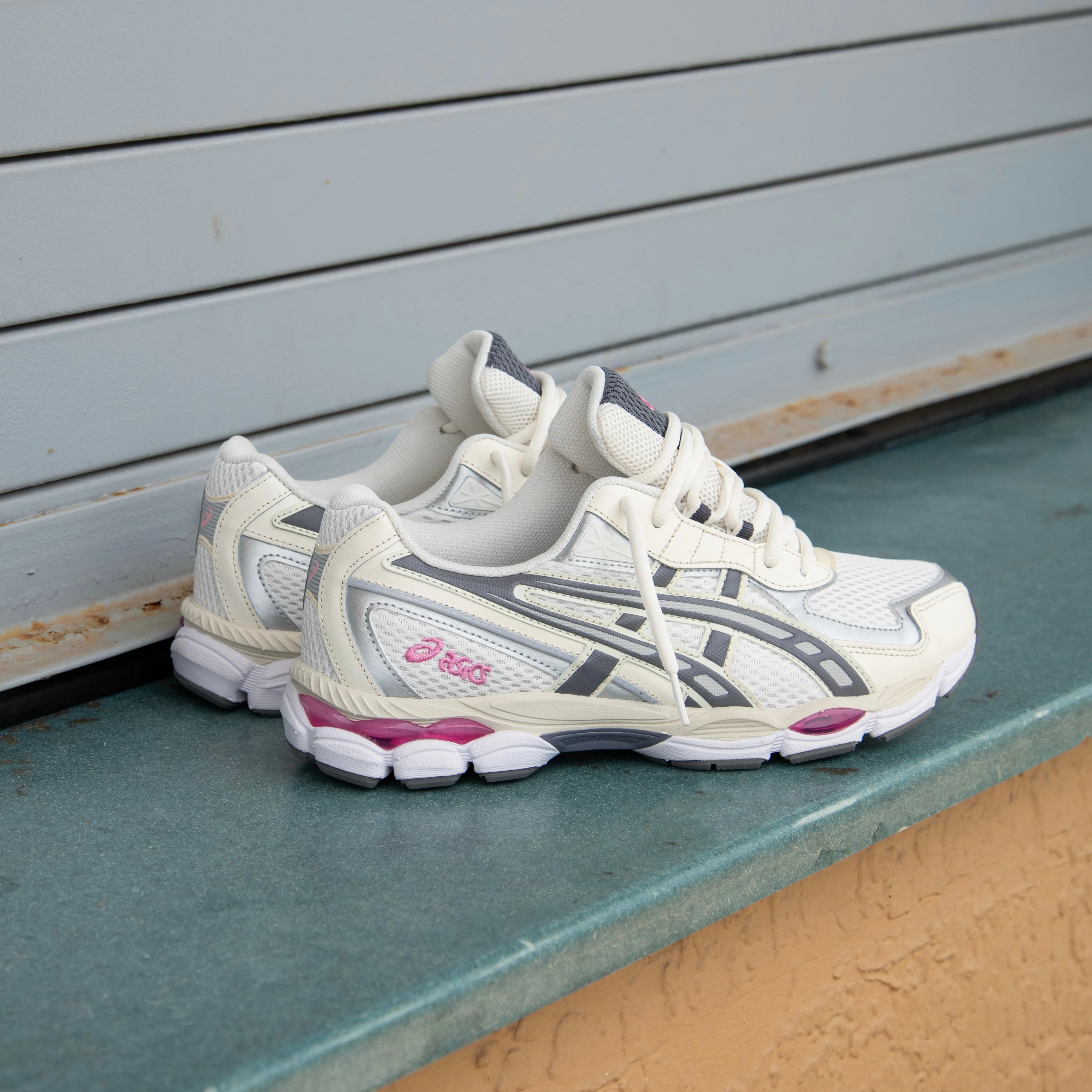 Mens Asics Gel-NYC 2055 (Cream/Carbon)