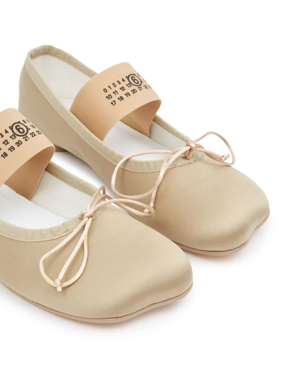 Mm6 Maison Margiela Women's Flat Shoes Powder