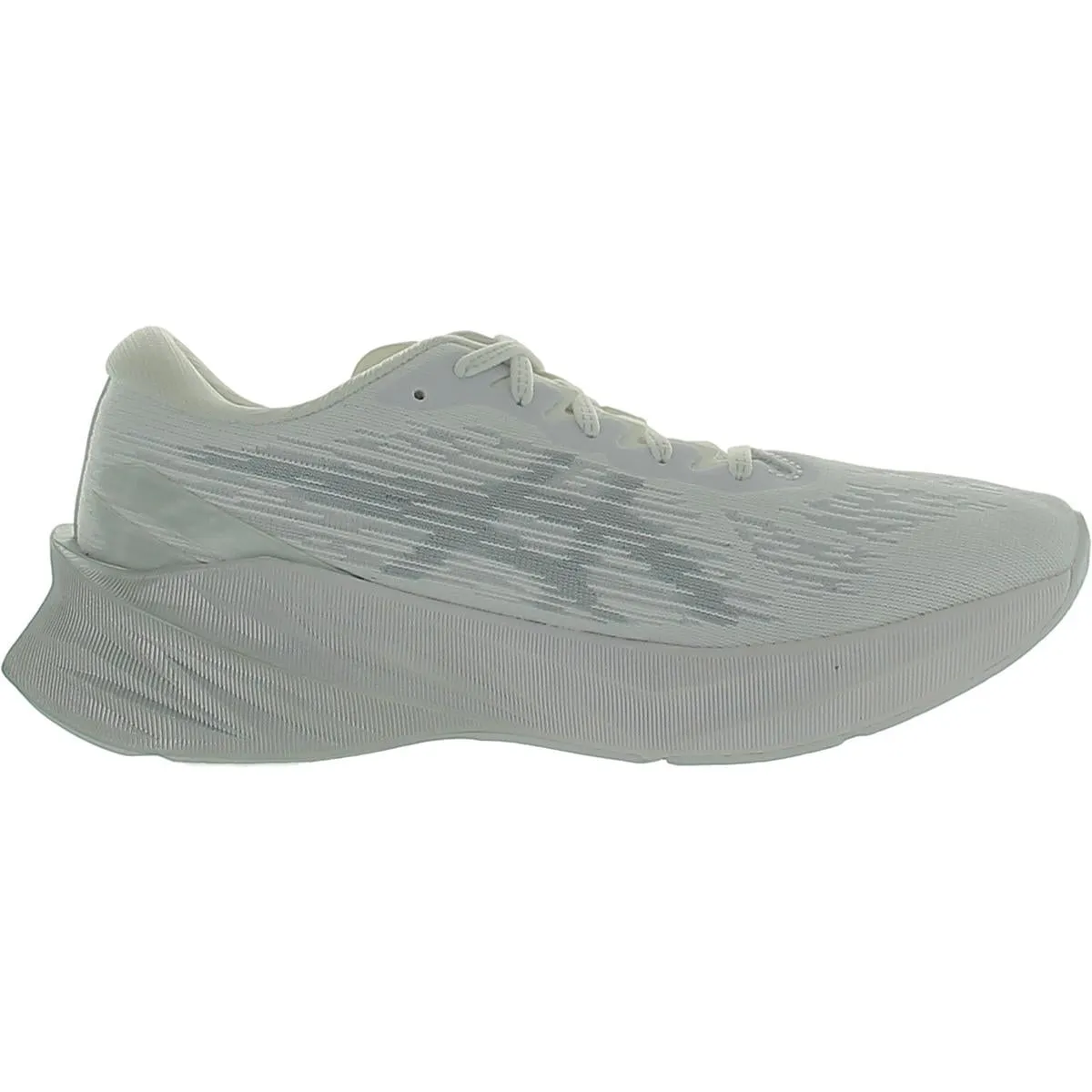 Novablast 3 Womens Fitness Workout Running & Training Shoes