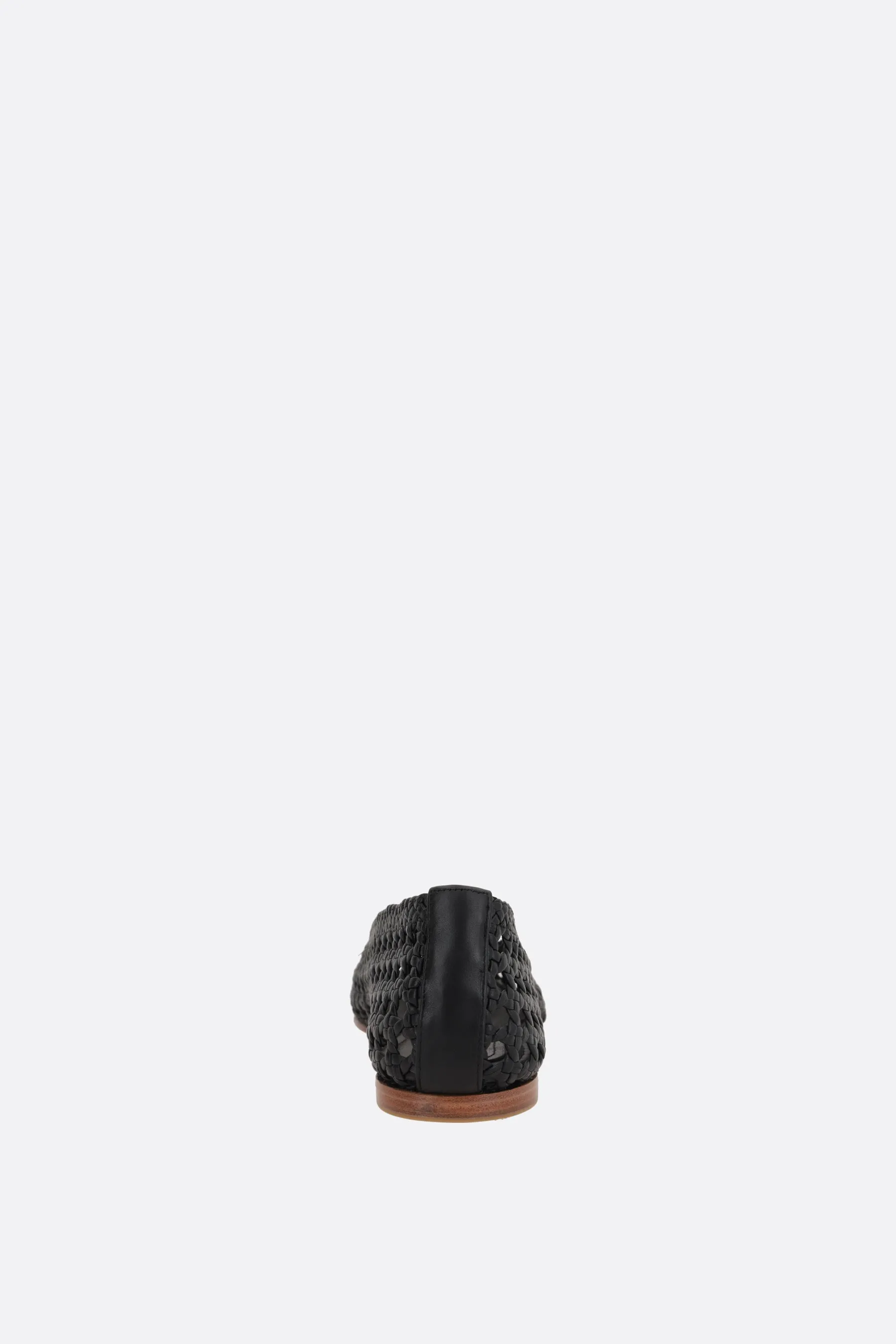 Shell ballerinas in woven leather