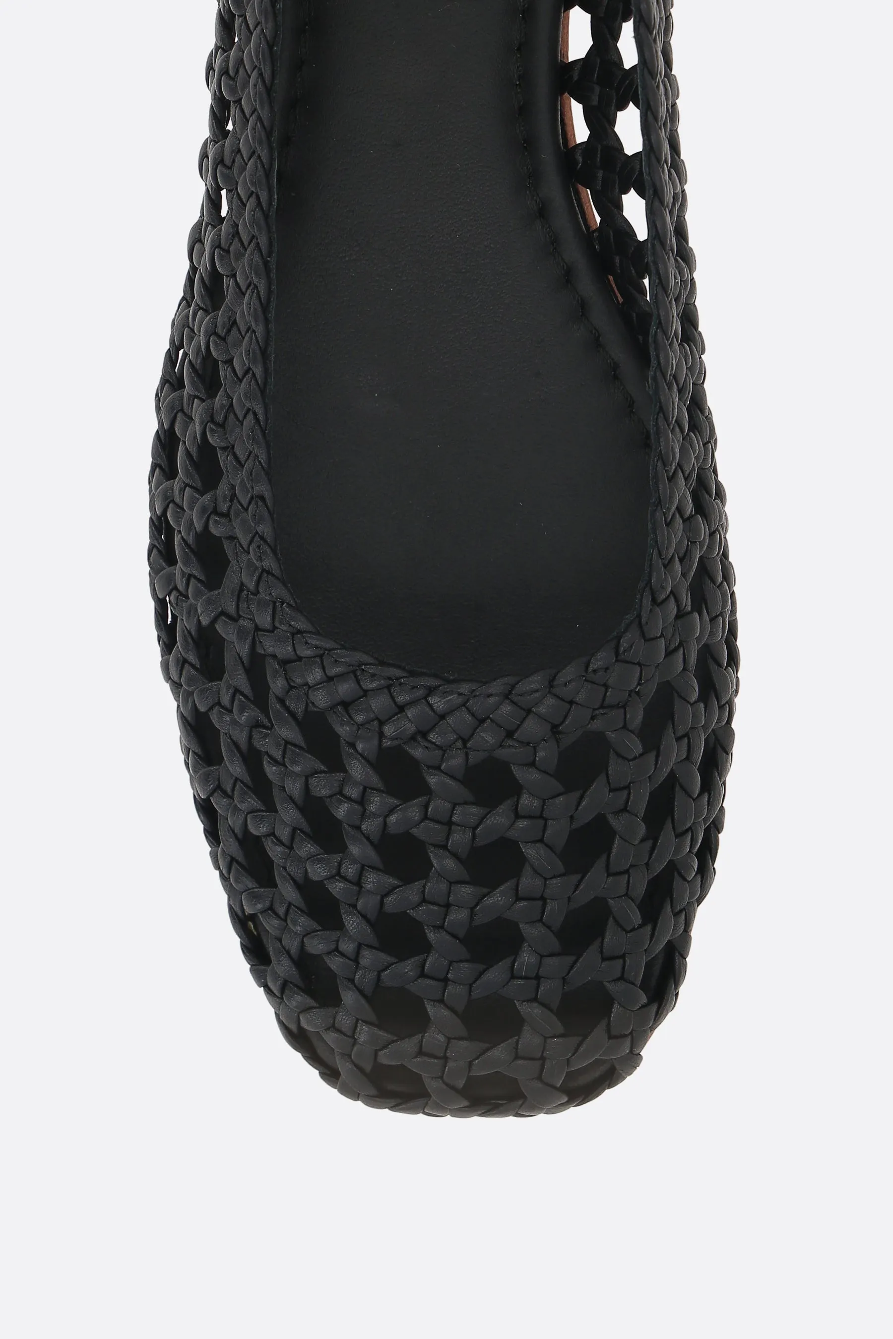 Shell ballerinas in woven leather