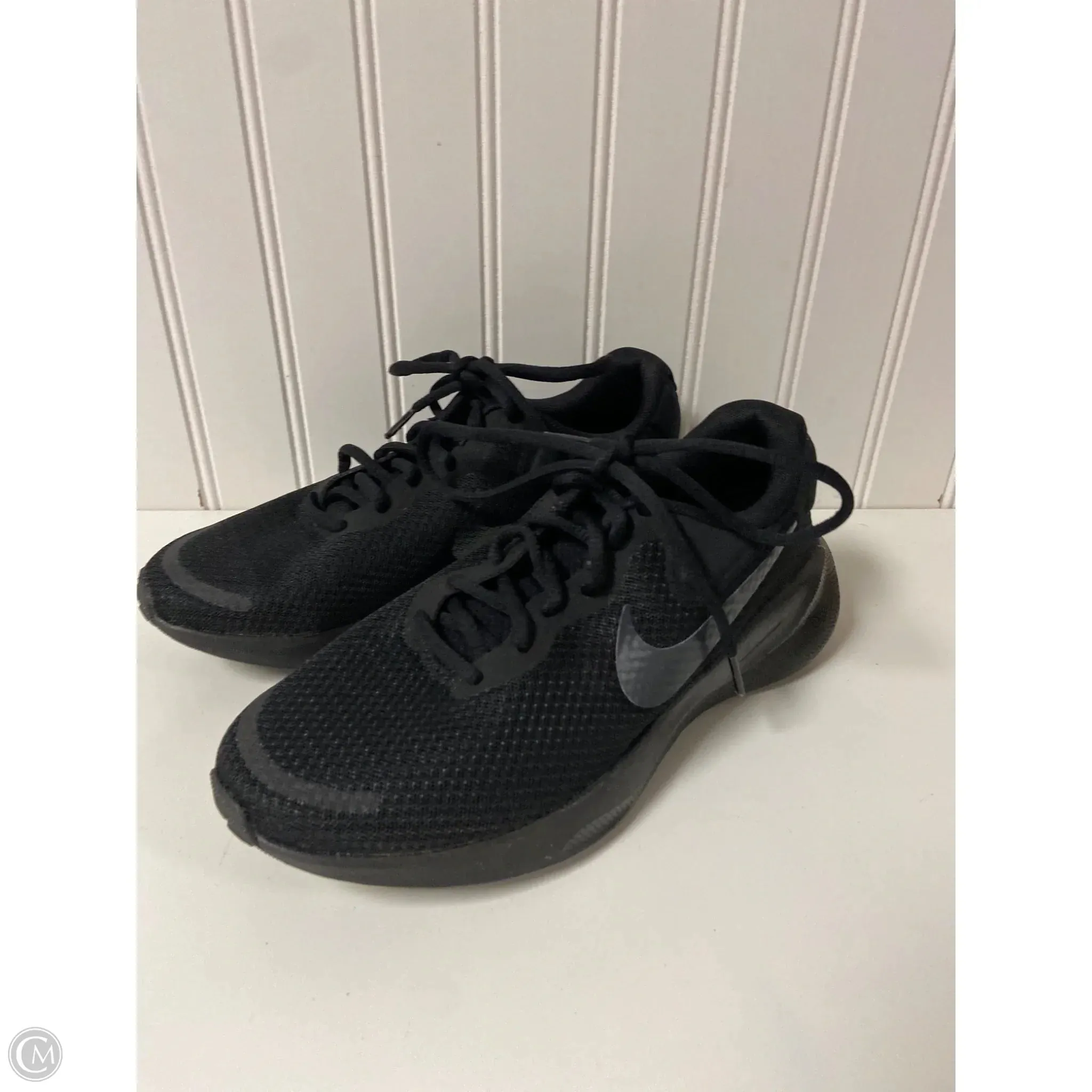 Shoes Athletic By Nike In Black, Size: 6