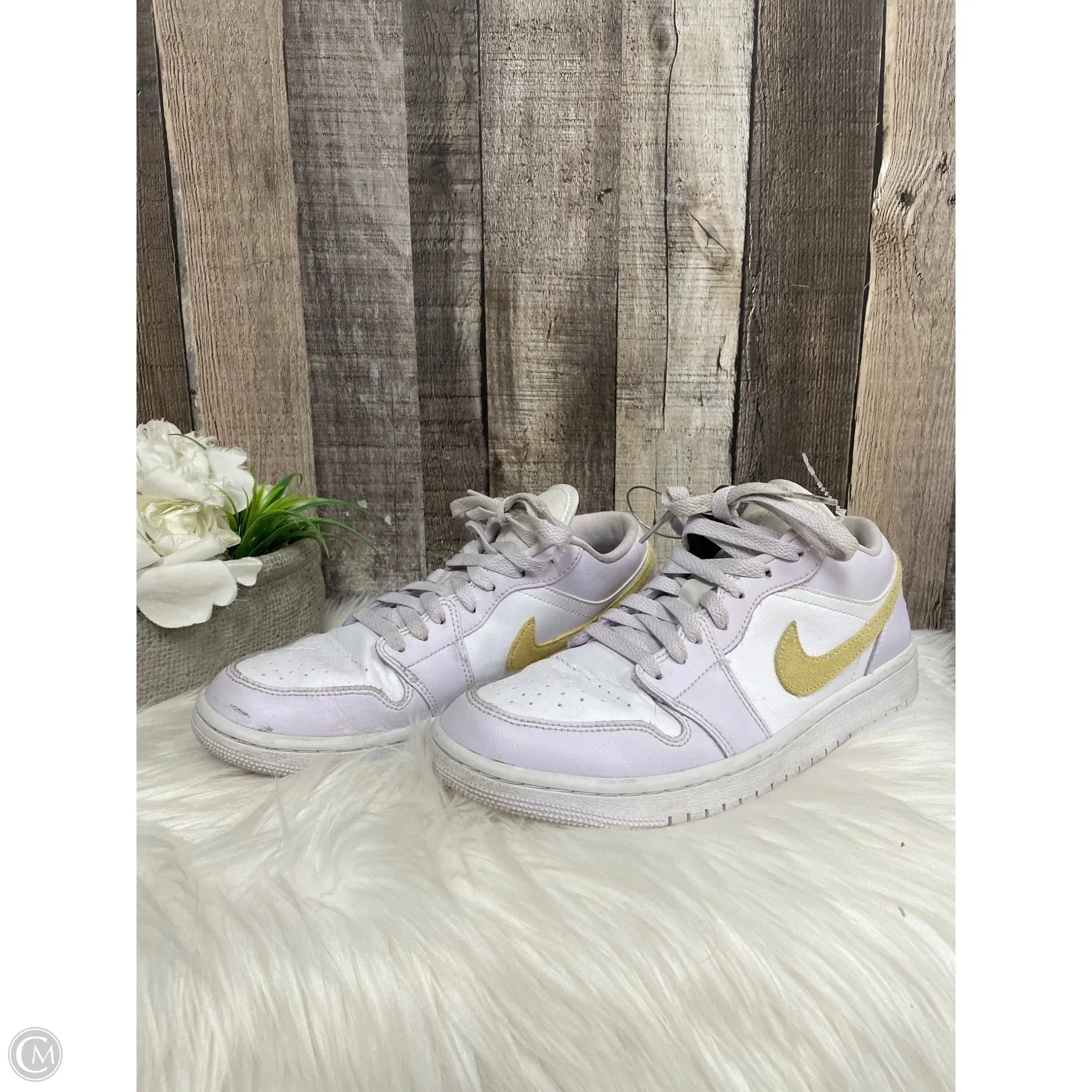 Shoes Athletic By Nike In Multi-colored, Size: 9