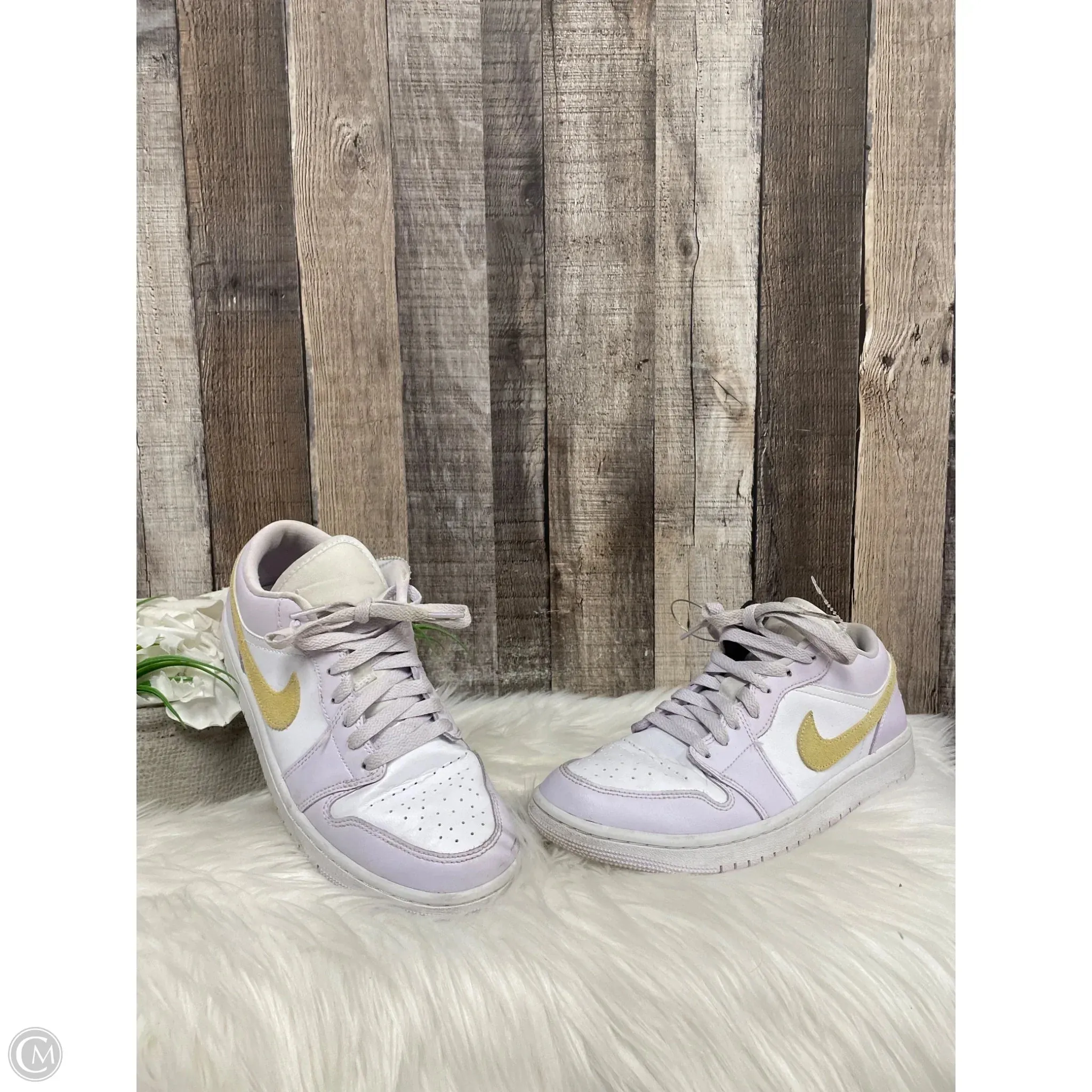 Shoes Athletic By Nike In Multi-colored, Size: 9