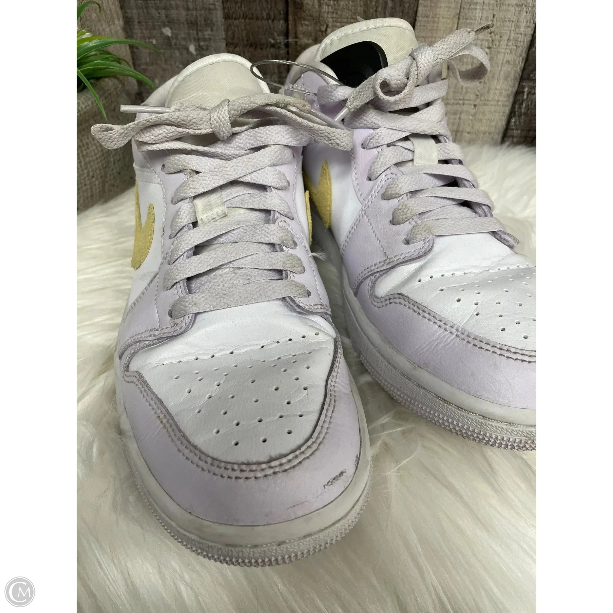 Shoes Athletic By Nike In Multi-colored, Size: 9