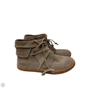Shoes Designer By Ugg In Taupe, Size: 7.5