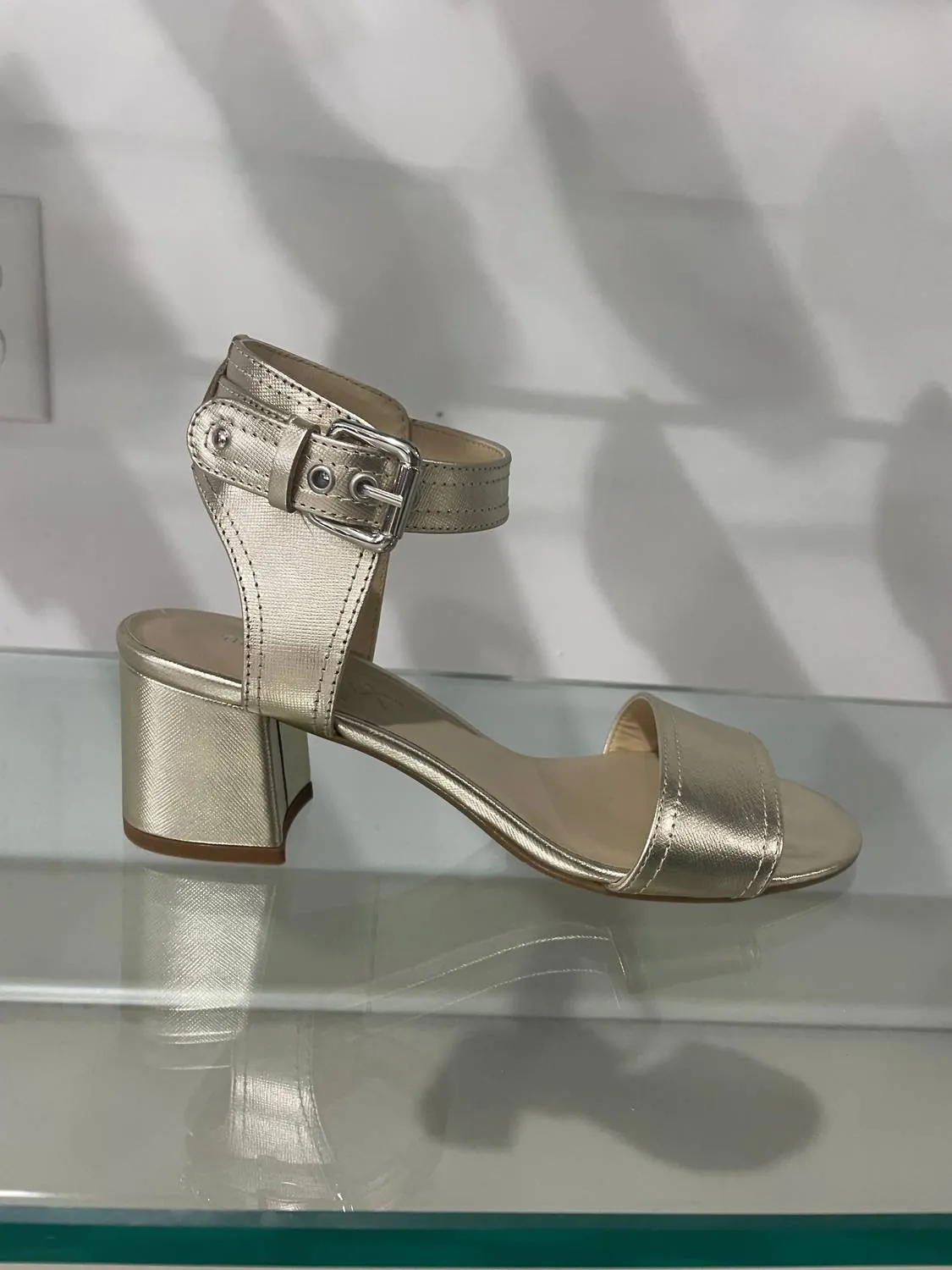 Women's Tgif Sandal Heel In Gold